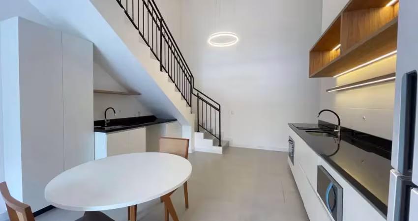 Loft com 1 quarto para alugar na Rua Ângelo La Porta, 158, Centro, Florianópolis