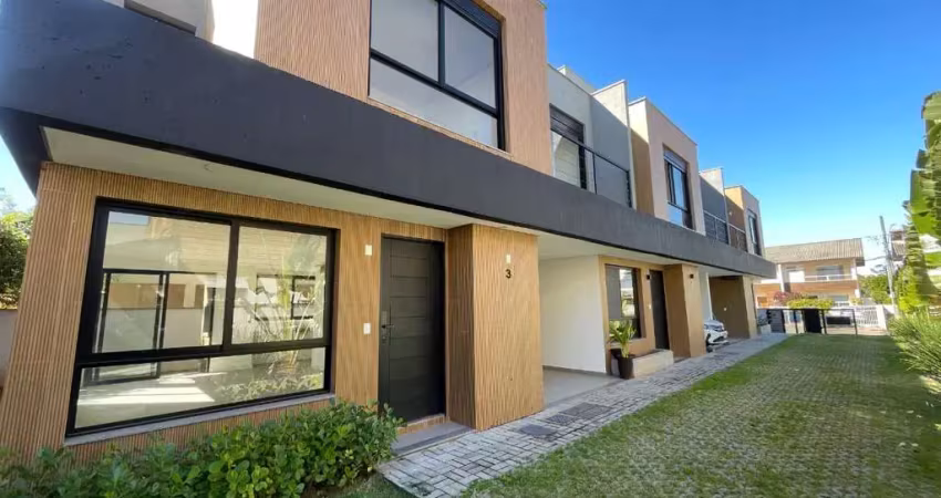 Casa com 3 quartos para alugar na Rua Grumixama, 127, Campeche, Florianópolis