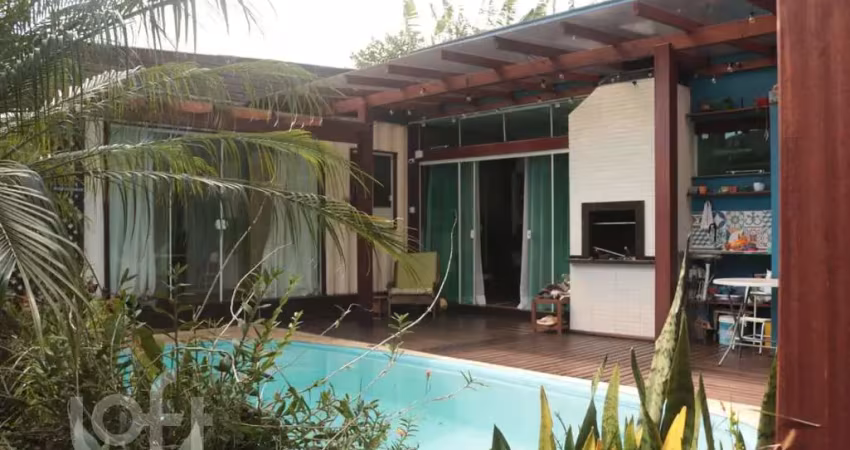 Casa com 2 quartos à venda na Rua das Bauxitas, 488, Açores, Florianópolis