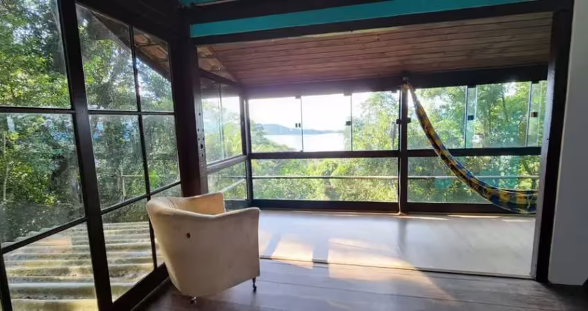 Casa com 2 quartos para alugar na Estrada Sertão do Assopro, 717, Lagoa da Conceição, Florianópolis