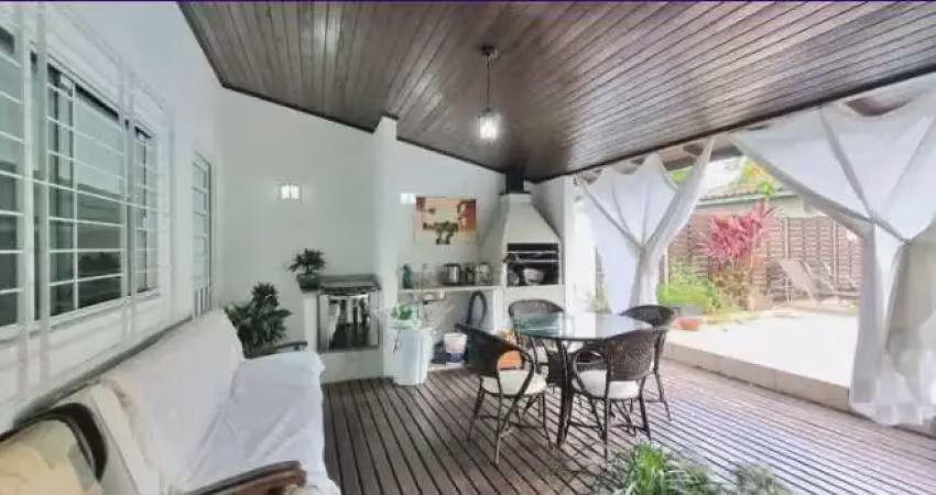 Casa com 3 quartos à venda na Rua Professor Walter de Bona Castelan, 104, Córrego Grande, Florianópolis