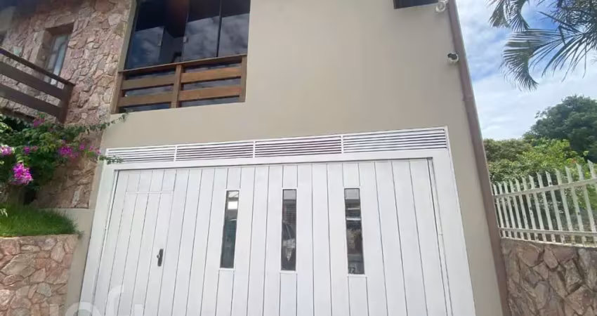 Casa com 2 quartos à venda na Rua Luiz Pasteur, 210, Trindade, Florianópolis