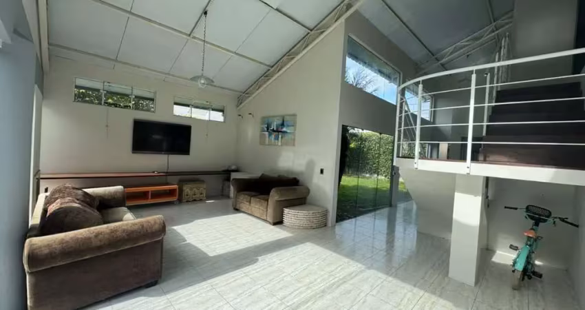 Casa com 3 quartos para alugar na Rua Joaquim José Antunes, 997, Campeche, Florianópolis