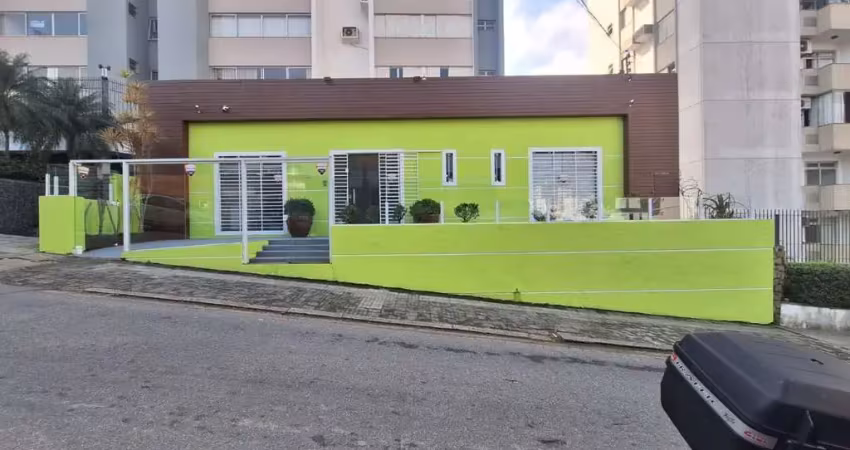 Casa com 3 quartos à venda na Rua Crispim Mira, 11, Centro, Florianópolis