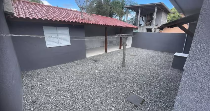 Casa com 3 quartos para alugar na Manoel Adolpho Gonçalves, 97, Rio Tavares, Florianópolis
