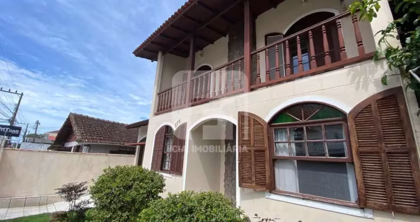 Casa com 4 quartos à venda na Rua Eugênio Portela, 375, Barreiros, São José
