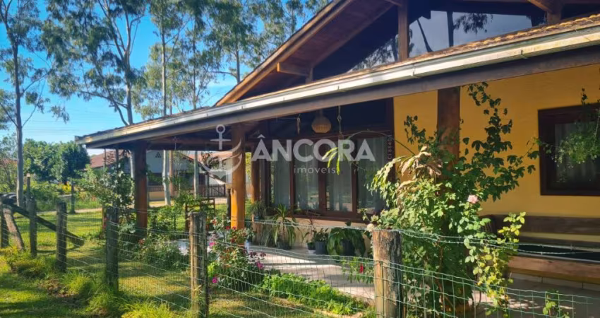 Casa de campo estilo chácara em terreno de 1.375 m² no centro de Itapoá a apenas 350 metros do mar