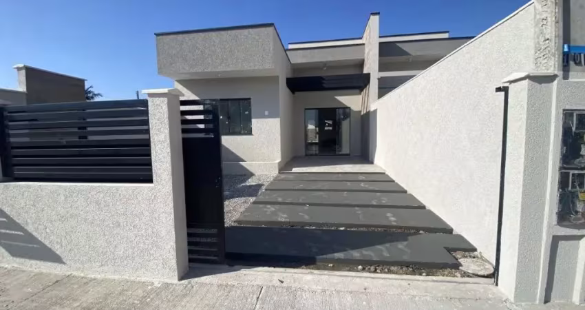 Casa com 03 quartos e área de lazer com piscina a apenas 500 metros do mar - balneário estrelas