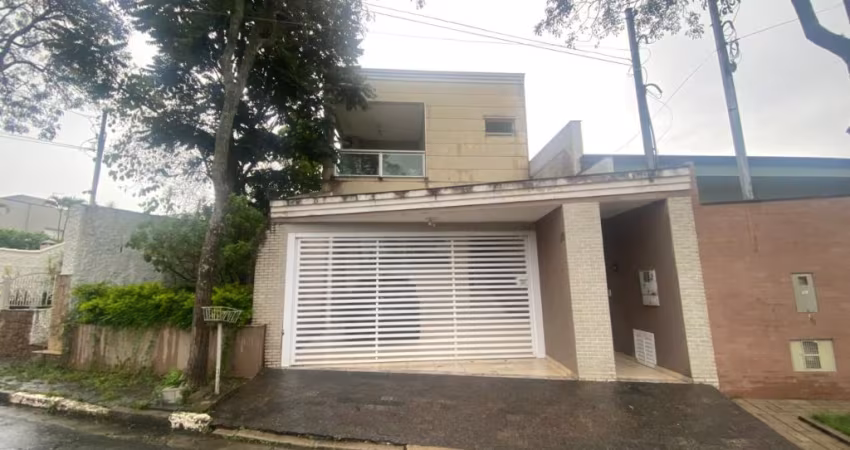 Sobrado para venda possui 333 metros quadrados com 3 suítes