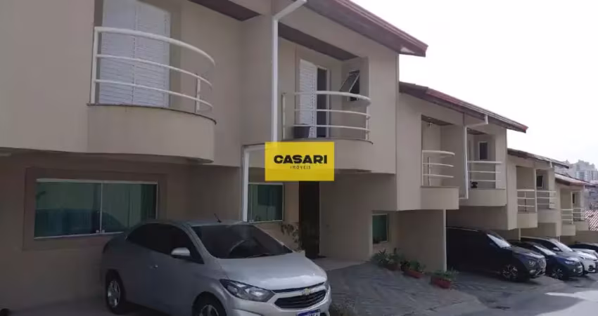 Sobrado em condomínio fechado no bairro dos casas – 3 dorms, suíte, 2 vagas