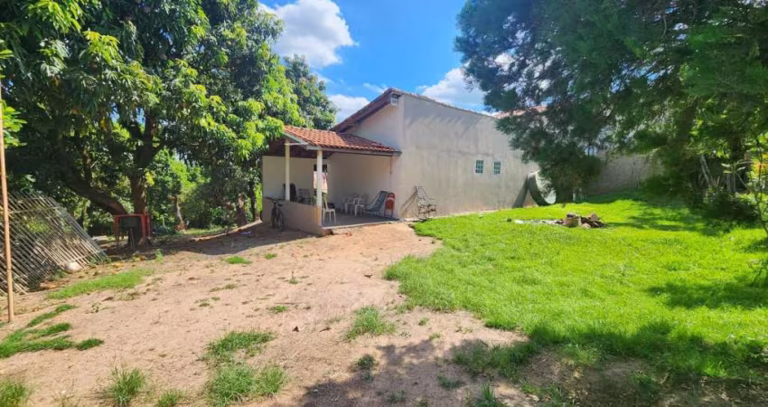 Chácara com 2.100 m² em Artur Nogueira - SP