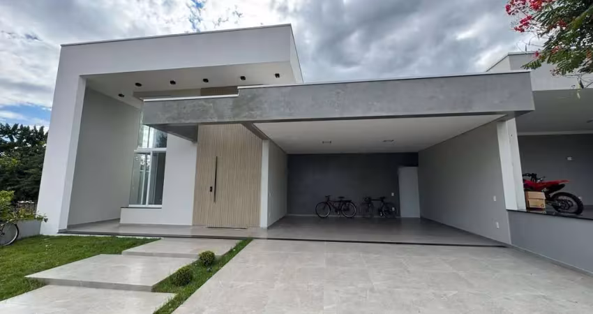 Casa no condomínio são Luiz