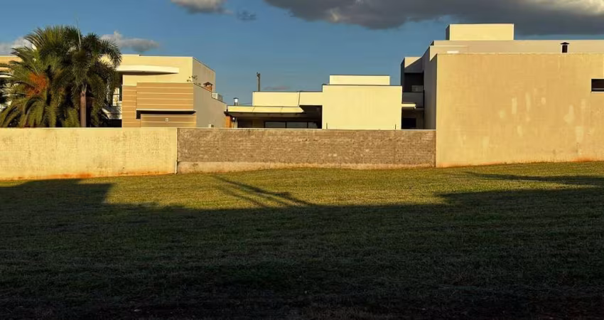 Terreno no Condomínio Portal dos Manacás