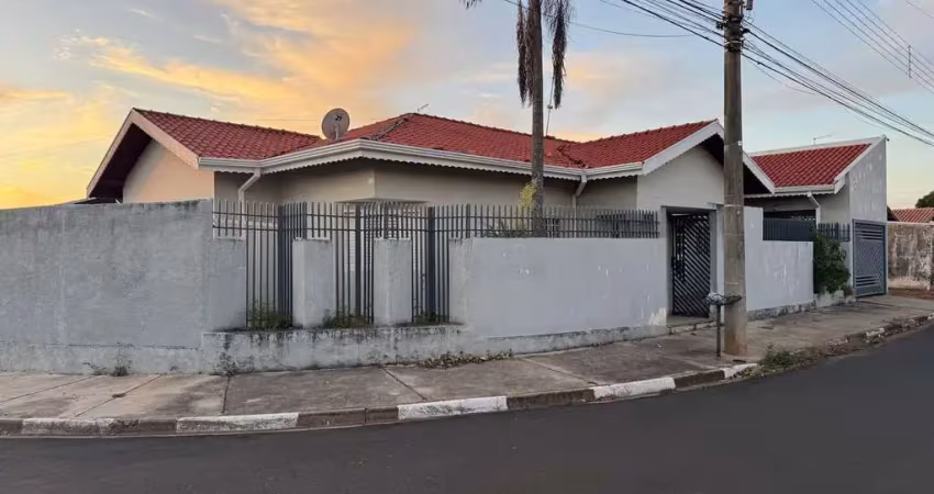 Casa no bairro florindo caetano em artur nogueira/sp