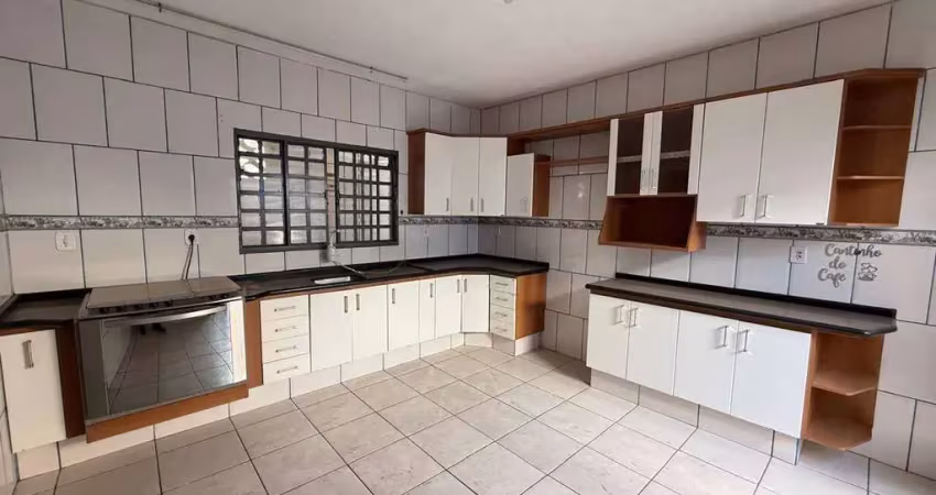Casa com 4 quartos à venda na Avenida Ester, Parque Independência, Cosmópolis