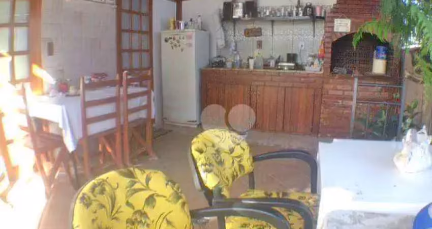 Cobertura, Grajaú,3 quartos,piscina,churrasqueira e vaga na escritura.valor R$890.000,00