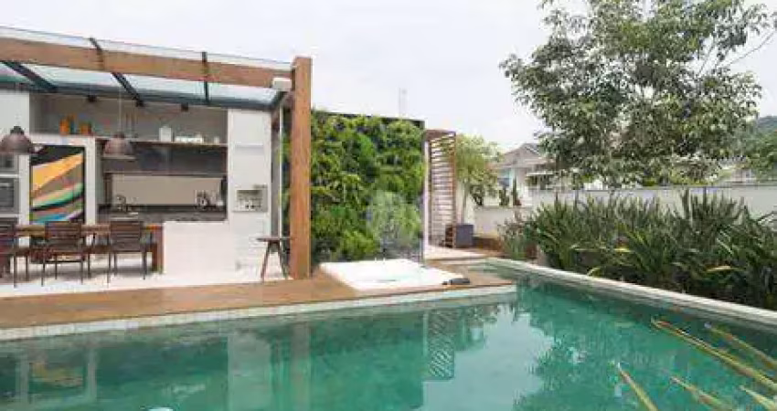 Condomínio Blue House - Casa Duplex em projeto Contemporâneo com 5 Suítes. Casa com boate no subsolo. Barra da Tijuca/RJ.
