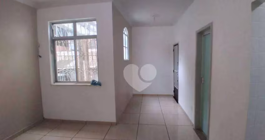 Apartamento tipo casa em vila com vaga todo reformado. imóvel sem condominio vila fechada e segura.