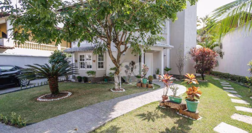 Casa 4 suítes,450 m² terreno,438 m² área  R$ 5.500.000 - Condomínio Santa Lucia -Barra da Tijuca