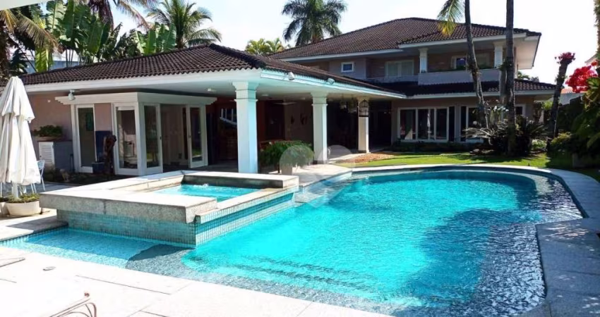 Condomínio Malibu - Casa Duplex à venda de 6 Suítes. Barra da Tijuca/RJ.