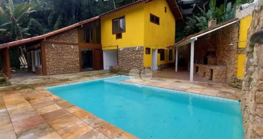 Casa com 6 quartos à venda, 541 m² por r$ 800.000 - itanhangá - rio de janeiro/rj e aceita pets