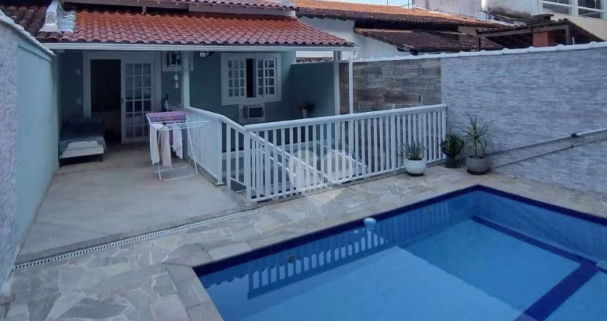 Casa com 3 dormitórios à venda, 260 m² por R$ 1.100.000,00 - Freguesia de Jacarepaguá - Rio de Janeiro/RJ