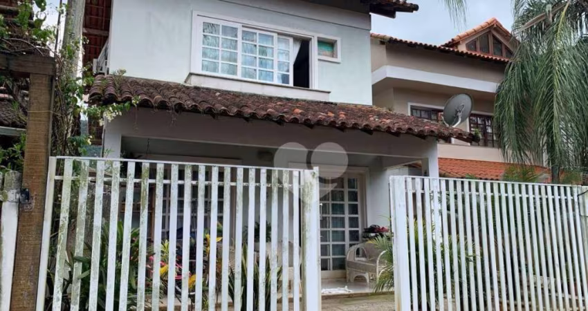 Casa com 4 quartos à venda, 108 m² por R$ 1.120.000 - Camorim - Rio de Janeiro/RJ