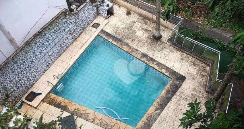 Casa com 5 quartos à venda, 570 m² por R$ 1.000.000 - Grajaú - Rio de Janeiro/RJ