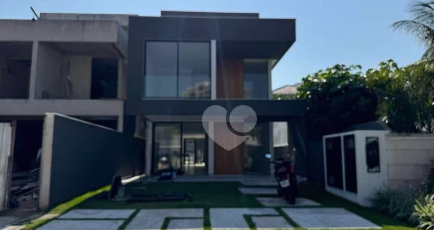 Casa com 4 quartos à venda, 300 m² por R$ 3.850.000 - Barra da Tijuca - Rio de Janeiro/RJ