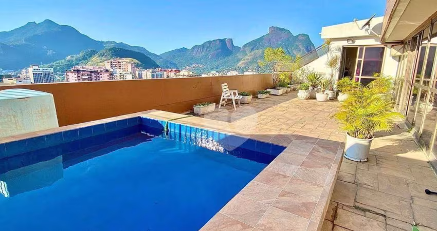 Cobertura com piscina, terraço, 4 quartos, suíte com closet, 2 vagas e infra no condomínio à venda, 275 m² por R$ 2.500.000 - Barra da Tijuca