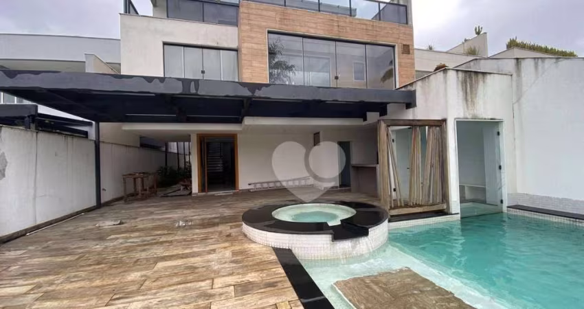 Casa com 4 dormitórios à venda, 402 m² por R$ 3.685.000,00 - Barra da Tijuca - Rio de Janeiro/RJ