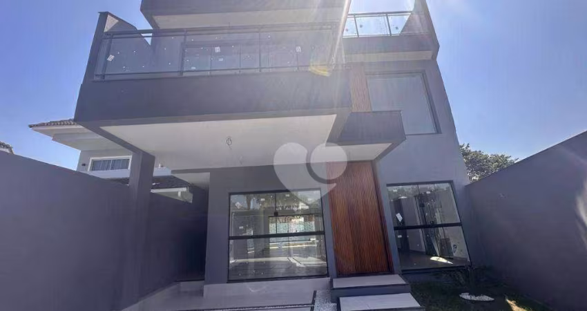 Casa nova com 4 suítes no Recreio dos Bandeirantes