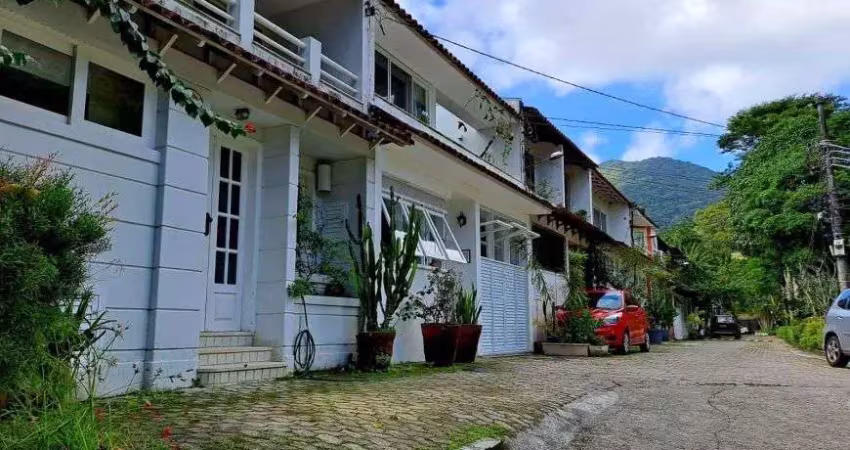 Casa de rua com 4 quartos à venda, 240m² - alto da boa vista