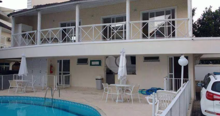 Casa  com 4 quatros 3 suítes legalizada em vargem pequena