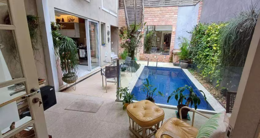 Excepcional casa de vila - 4 quartos - alto padrão - piscina - reformada - excepcional -exclusividade ! 3 vagas - cosme velho - rj -  r$3.650.000,00