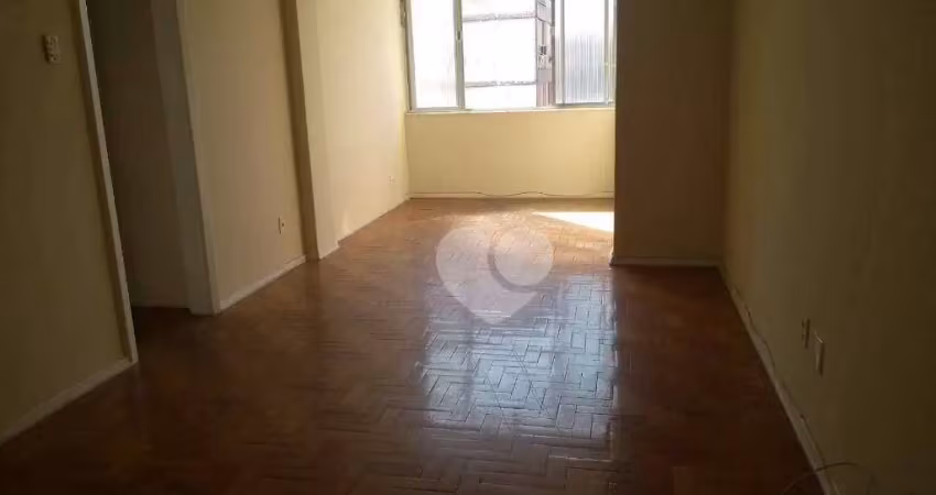 Lopes enjoy imoveis vende apto dois qts ,dependencias,predio com elevador,2 quartos com elevador no grajaú