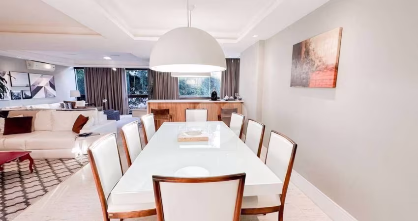 Jardim Oceânico - Apartamento Reformado com vista para a Pedra da Gávea, próximo ao Metrô com 4 Quartos sendo 2 Suítes. Barra da Tijuca/RJ.