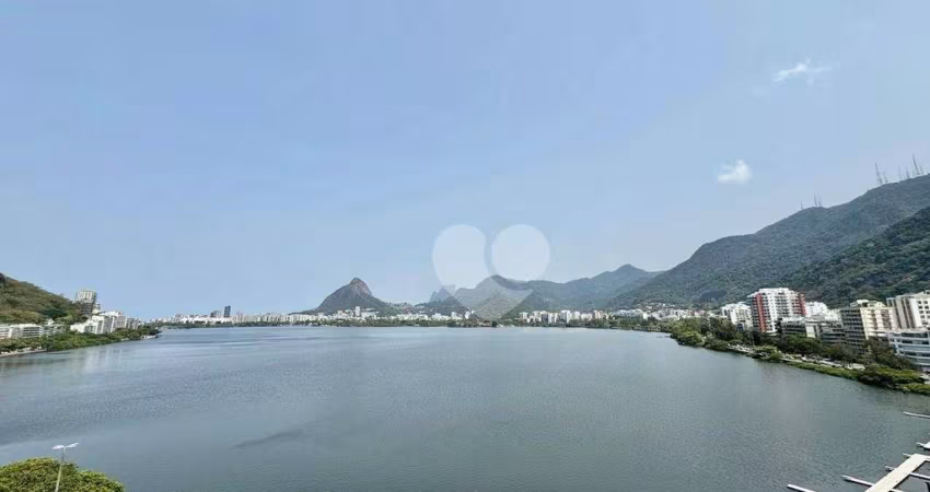 Apartamento com 3 quartos, 2 banheiros sociais e 2 vagas à venda, 110 m² por R$ 1.750.000 - Lagoa