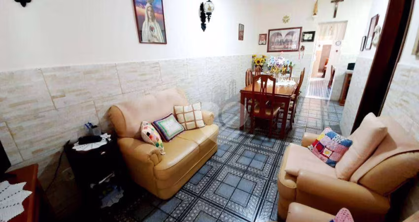 Casa de vila a venda no Engenho Novo, 03 quartos, copa cozinha, área de serviço, suite, vaga de garagem e terraço.