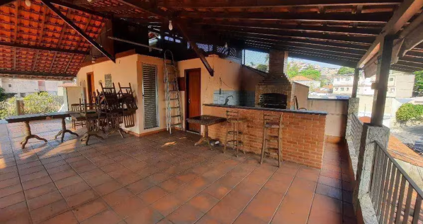 Casa triplex com 5 quartos, 5 vagas de garagem em condomínio fechado, benfica, rio de janeiro/rj