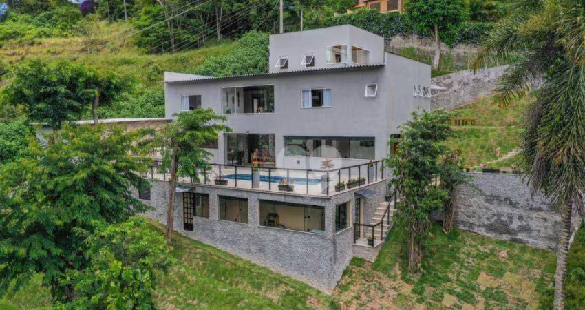 Casa à venda, 602 m² por R$ 3.800.000,00 - Itaipava - Petrópolis/RJ