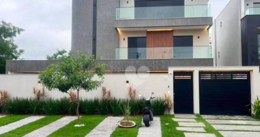 Maravilhosa casa com 3 suítes e lazer privativo no Recreio
