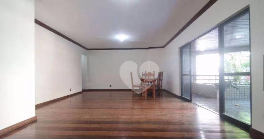 Apartamento com 3 Quartos