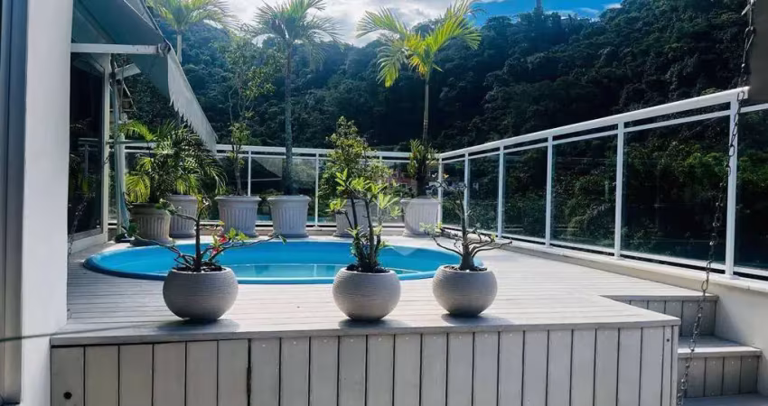 Cobertura à venda 3 quartos, no Cosme Velho