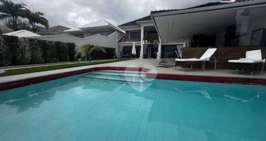 Casa com 4 suítes e lazer privativo em condomínio na Barra da Tijuca - Porteira fechada