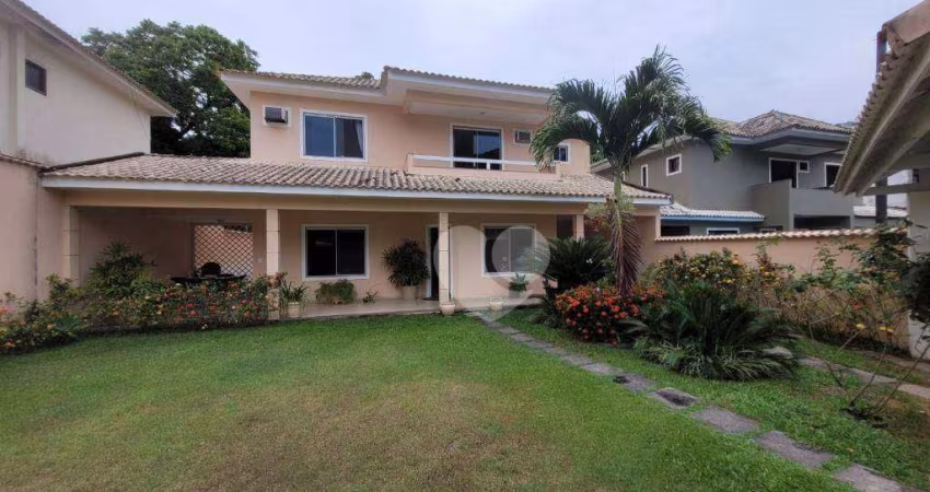 Casa com 4 quartos, 4 suítes para alugar, 233 m² por R$ 7.460/mês - Camorim - Rio de Janeiro/RJ