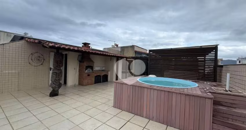 Recreio Gleba B - Cobertura Duplex reformada de 2 Suítes a venda em localização nobre e residencial com vista livre para a Praça.