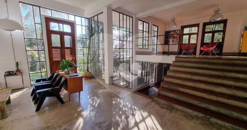 Casa à venda no itanhangá com 4 quartos, 2 suítes e vista deslumbrante para as montanhas