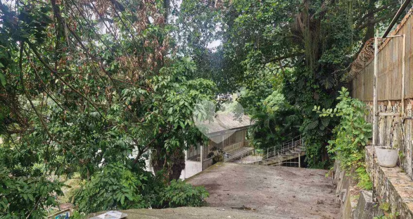 Casa em  santa teresa, 9 dormitórios, 1 suíte, 4 banheiros, 4 vagas de garagem, vista panorâmica