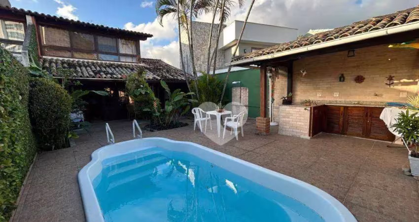 Casa com 4 quartos com piscina em condomínio no recreio